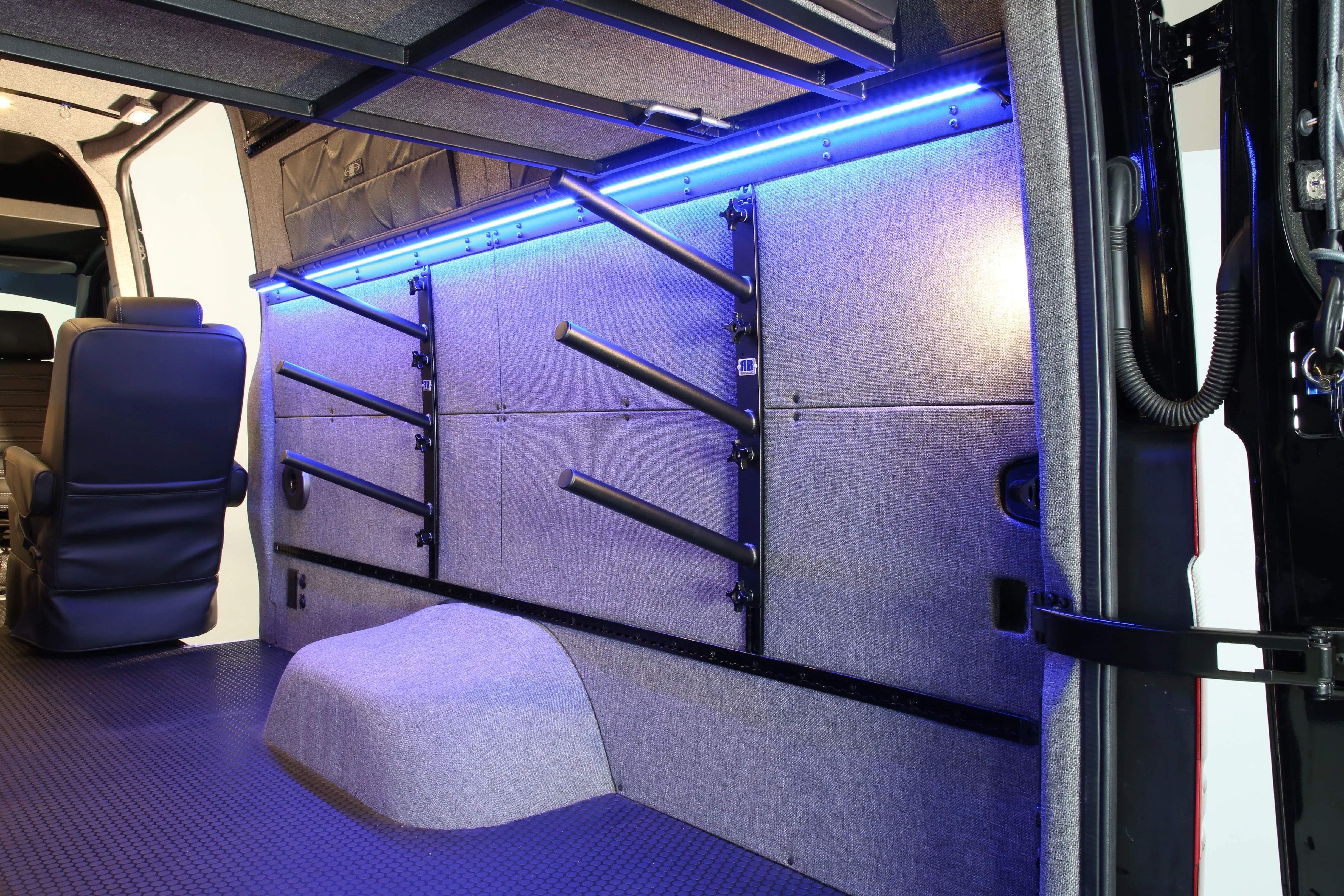 RB Gear Hauler Van Carp - 170" 3500 4x4
