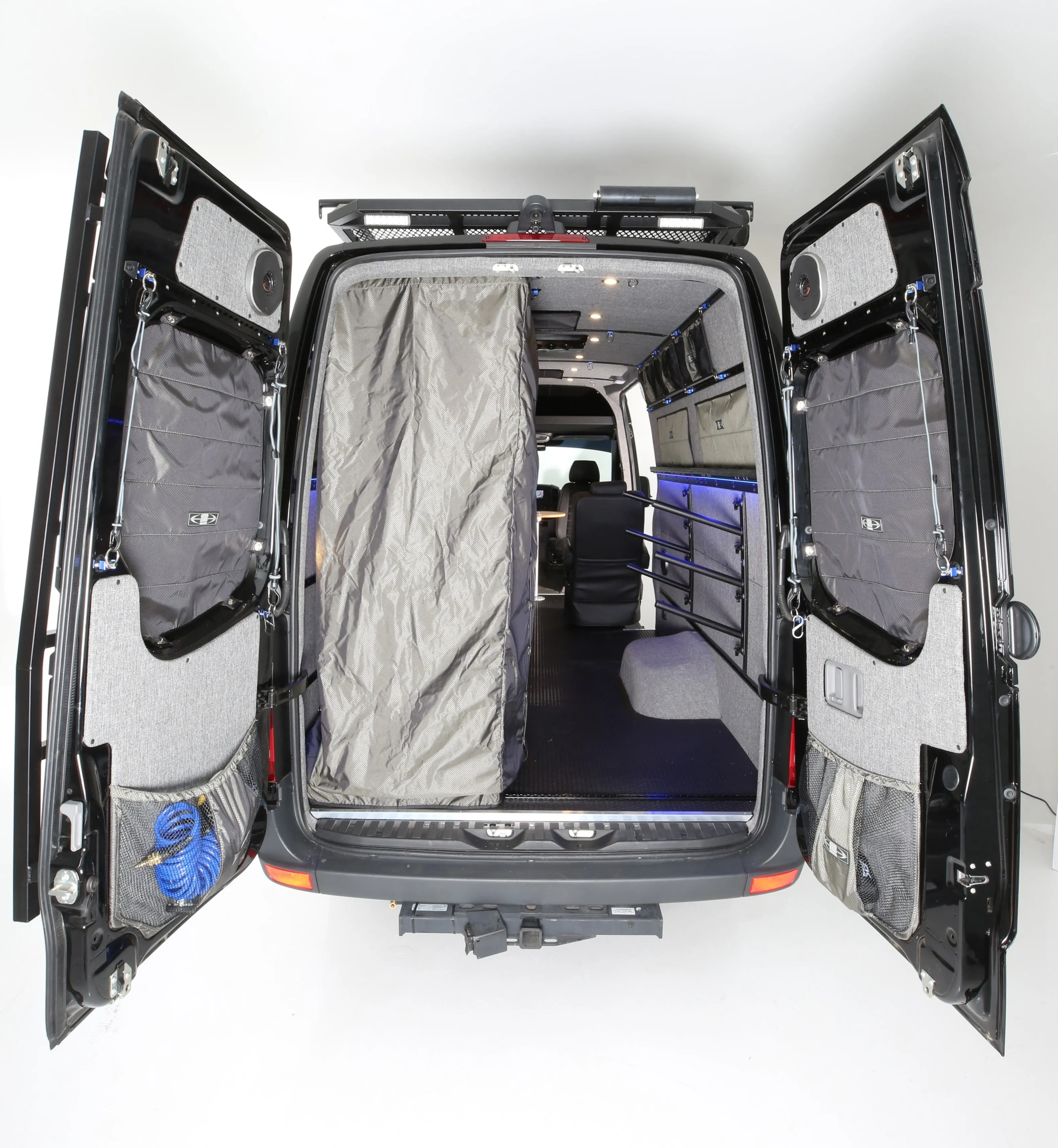 RB Gear Hauler Van Carp - 170" 3500 4x4