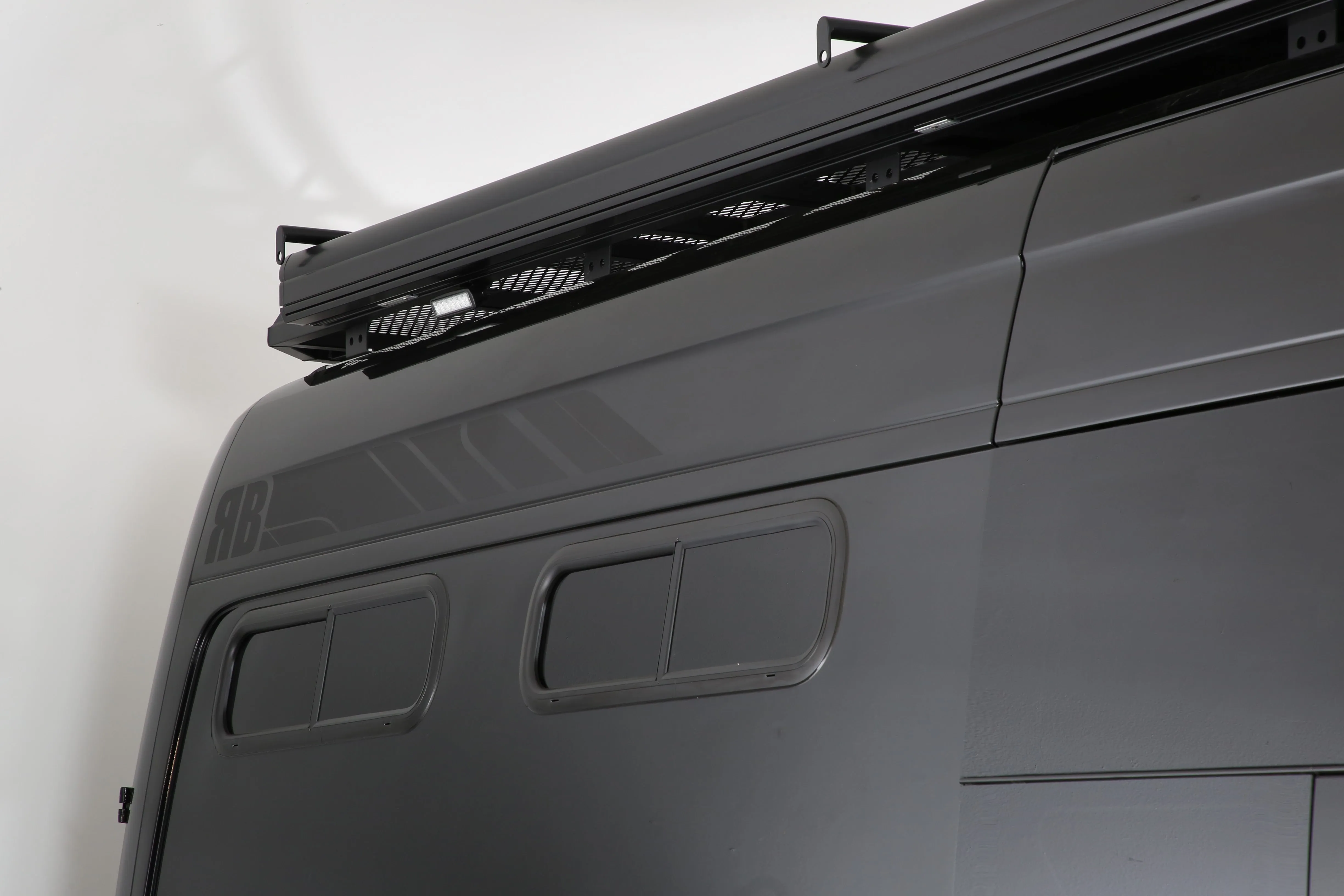 RB Gear Hauler Van Carp - 170" 3500 4x4