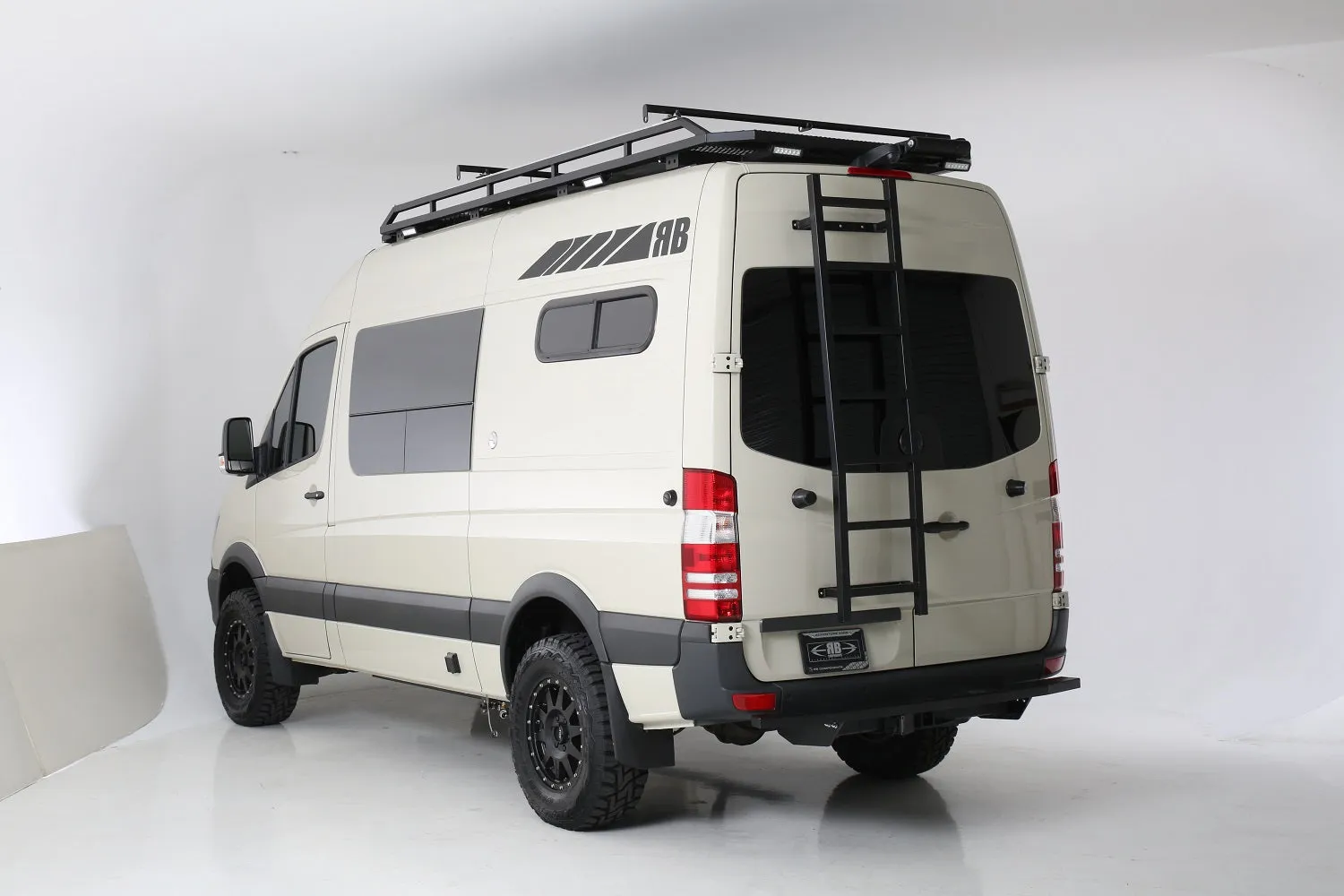 RB Gear Hauler Van EW - 144' 4x4