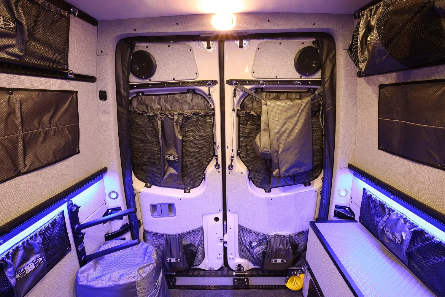 RB Gear Hauler Van EW - 144' 4x4