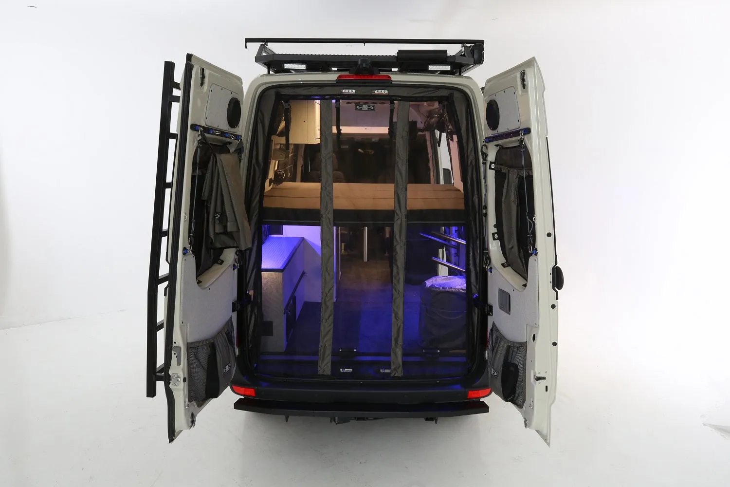 RB Gear Hauler Van EW - 144' 4x4