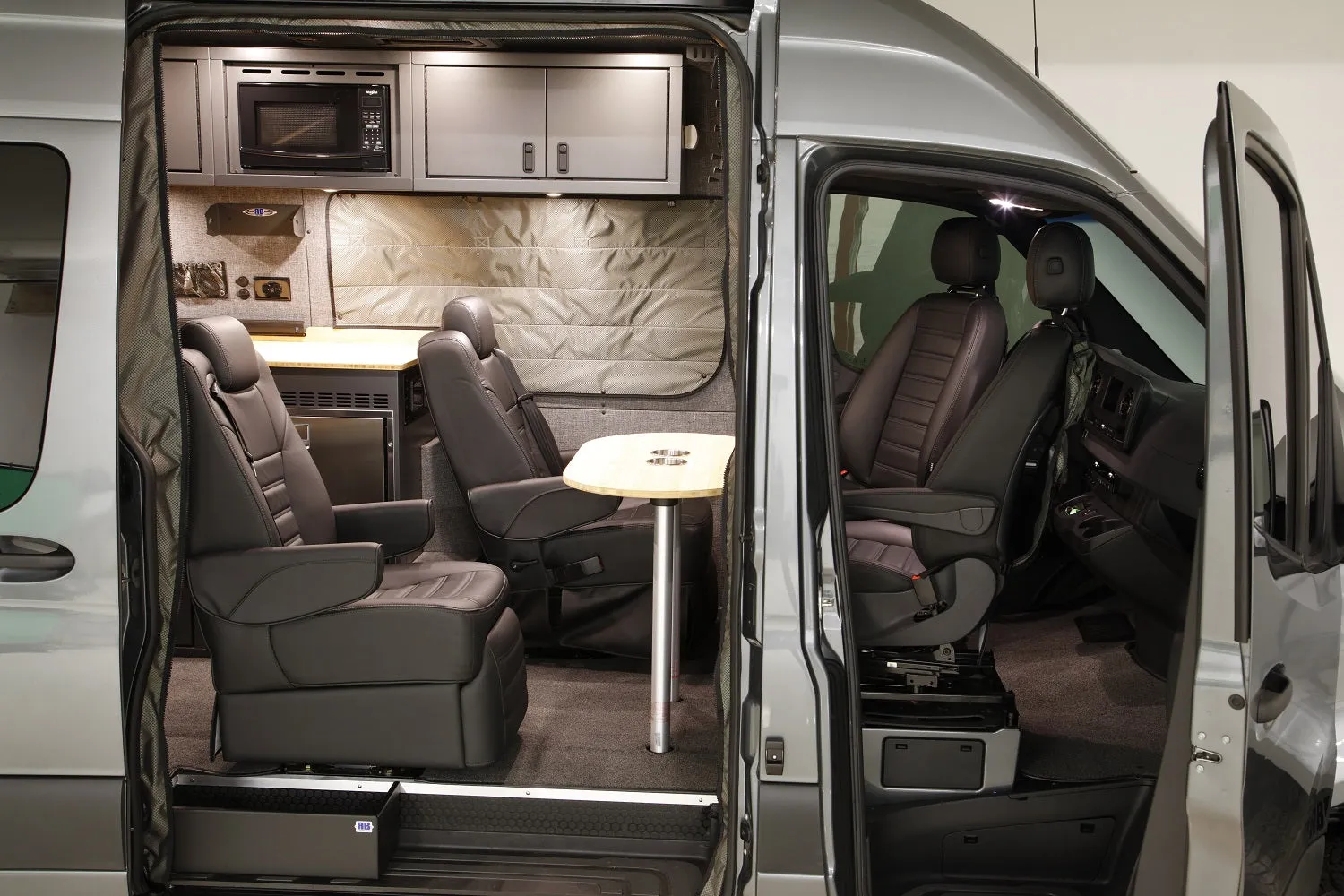 RB Gear Hauler Van KS - 144 4x4