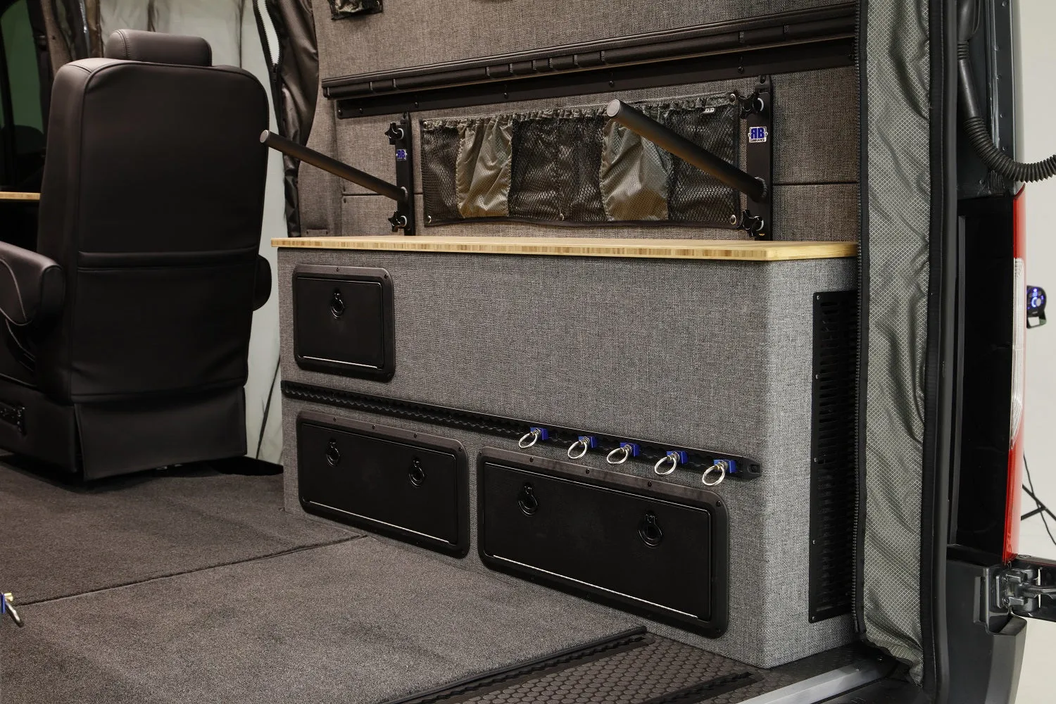 RB Gear Hauler Van KS - 144 4x4