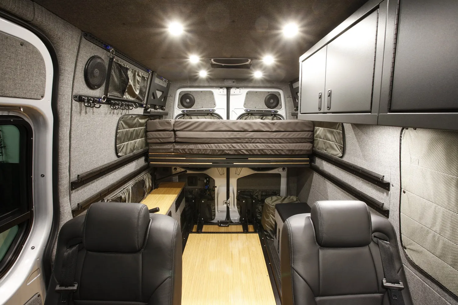 RB Gear Hauler Van SY - 144 4x4