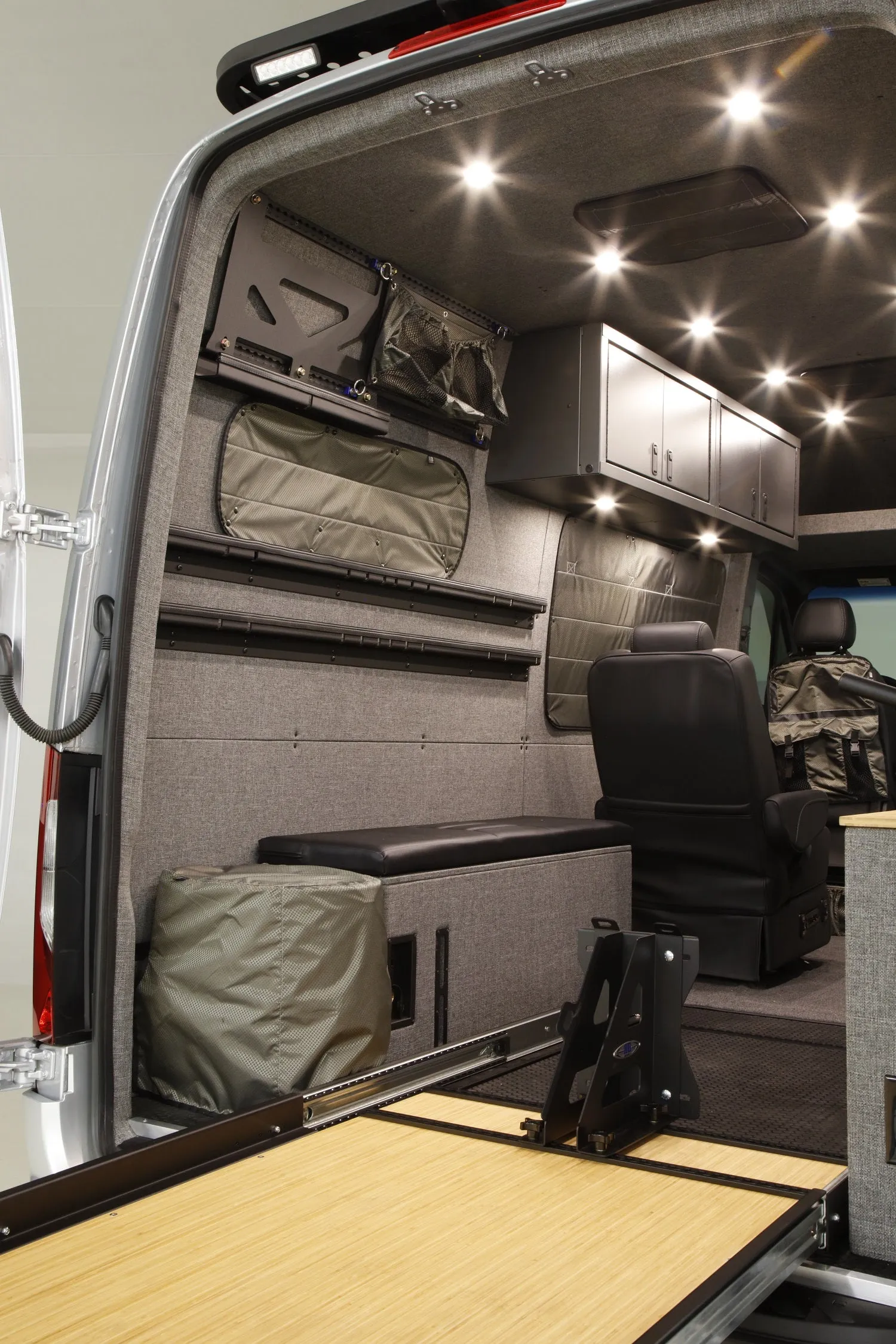 RB Gear Hauler Van SY - 144 4x4